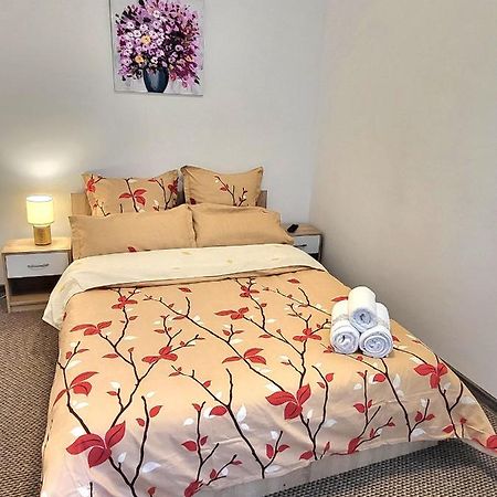 Aparthotel Sibiu Cedonia Exterior photo
