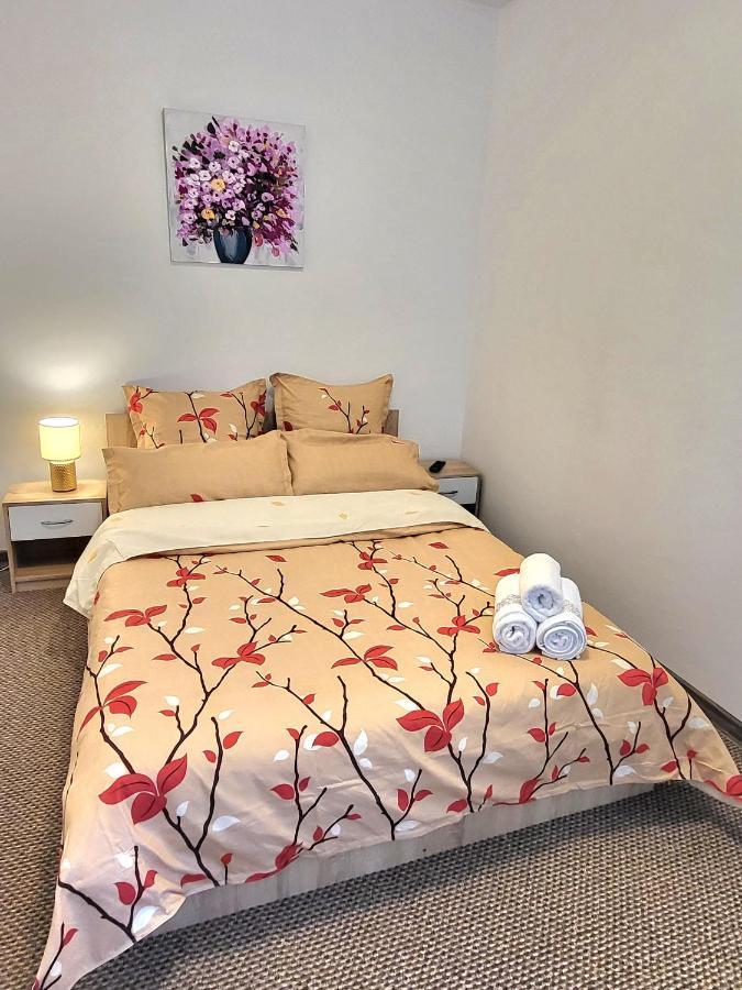 Aparthotel Sibiu Cedonia Exterior photo